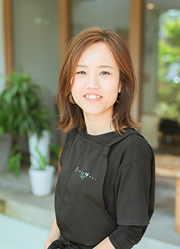 中野　綾